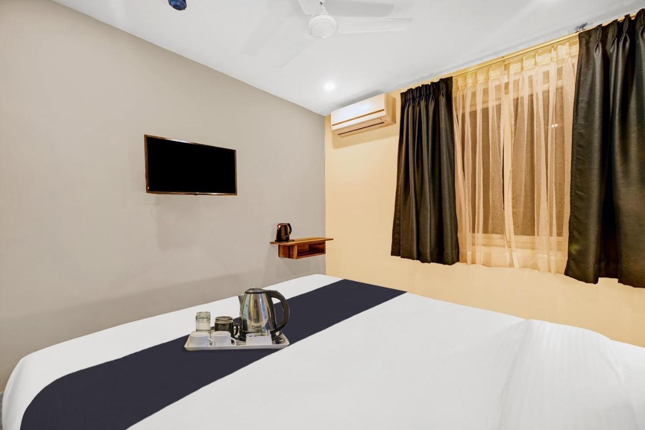 Отель Super Townhouse Oak Hillside Aqua Khandagiri Экстерьер фото